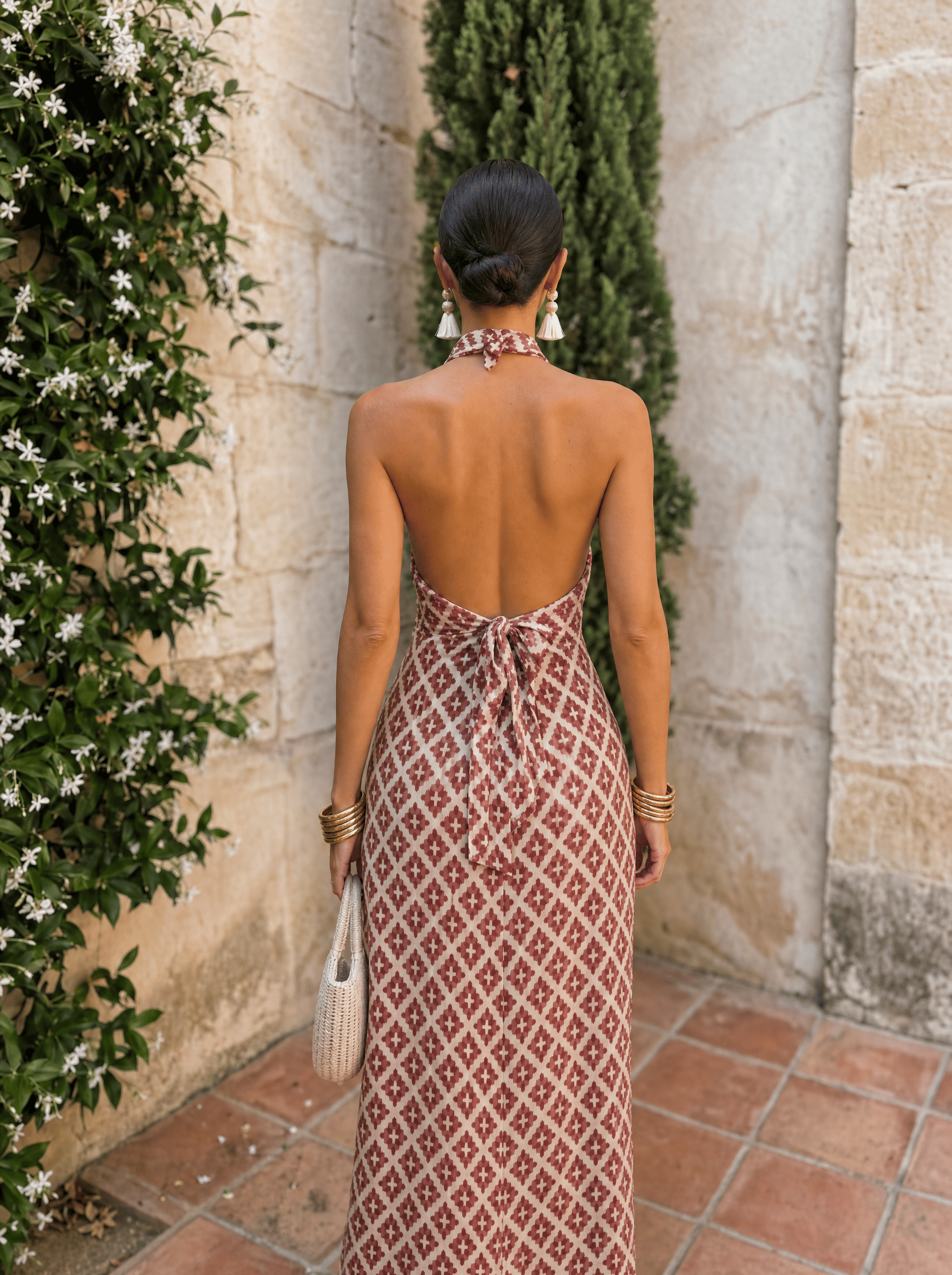 Vestido Elegante con Diseño Off-Shoulder