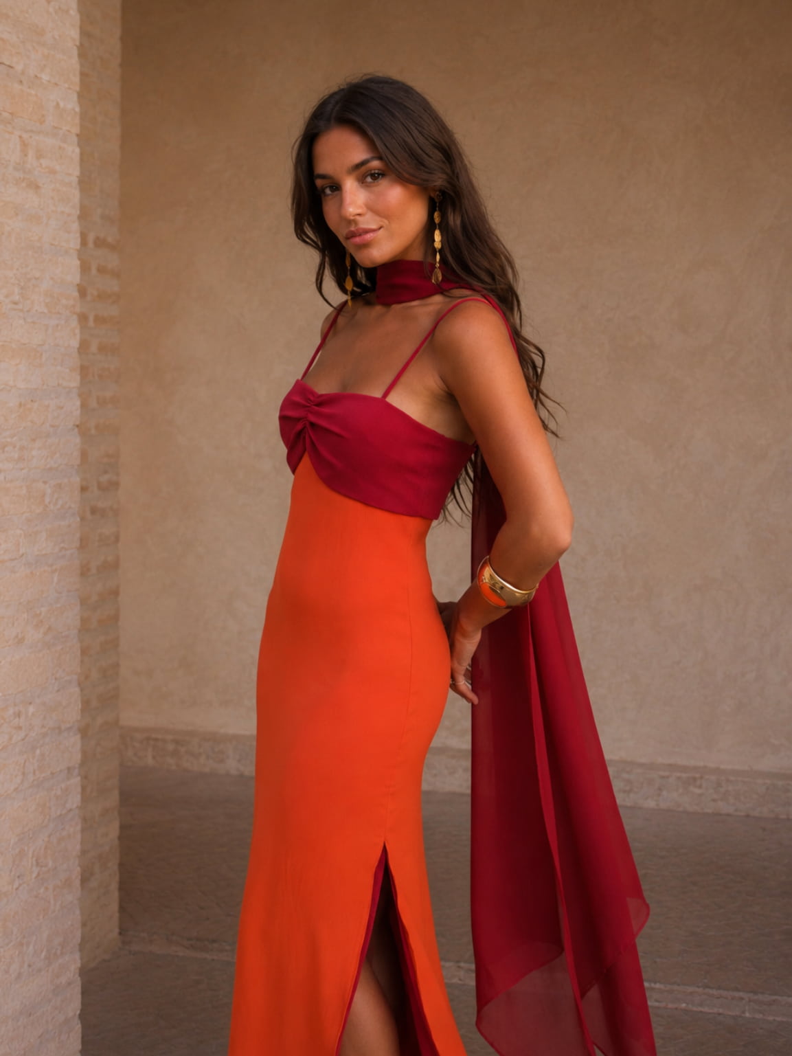 Vestido largo drapeado bicolor