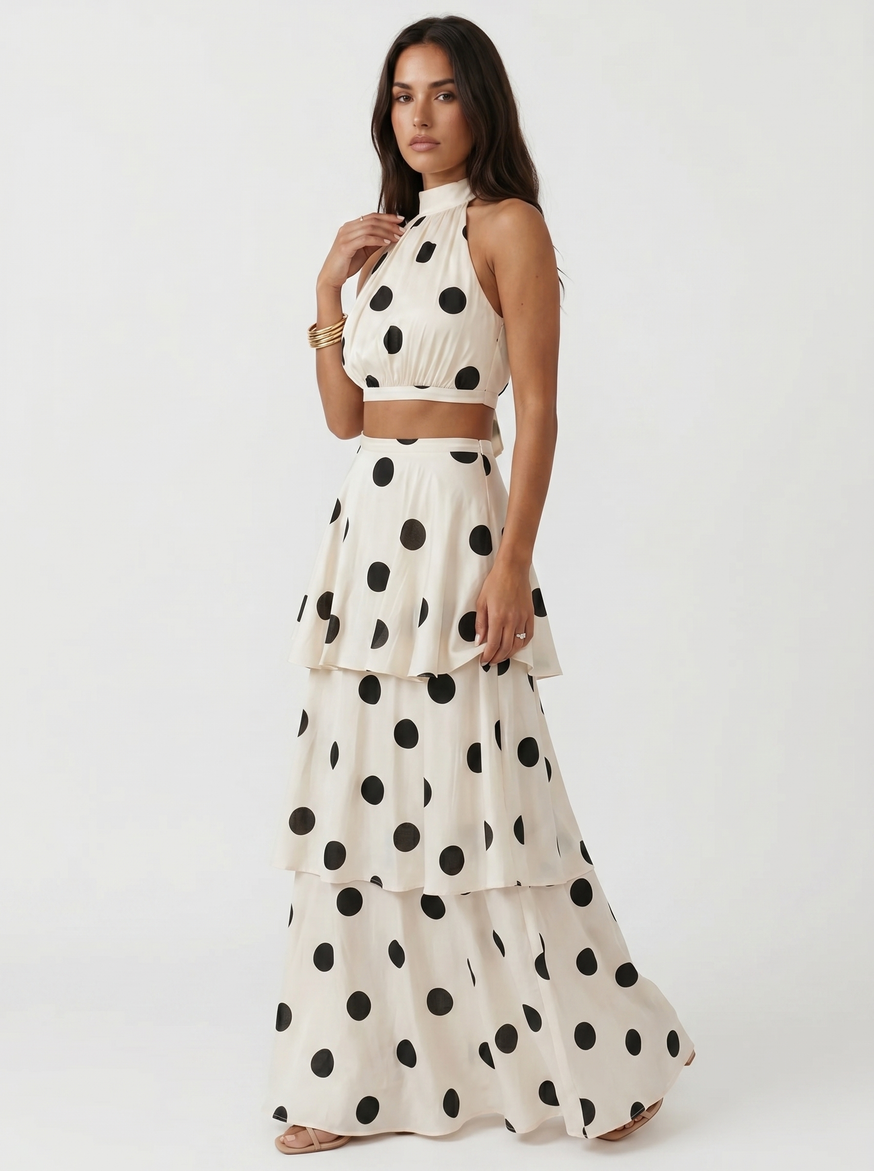 Conjunto de Top de Lunares y Falda Larga