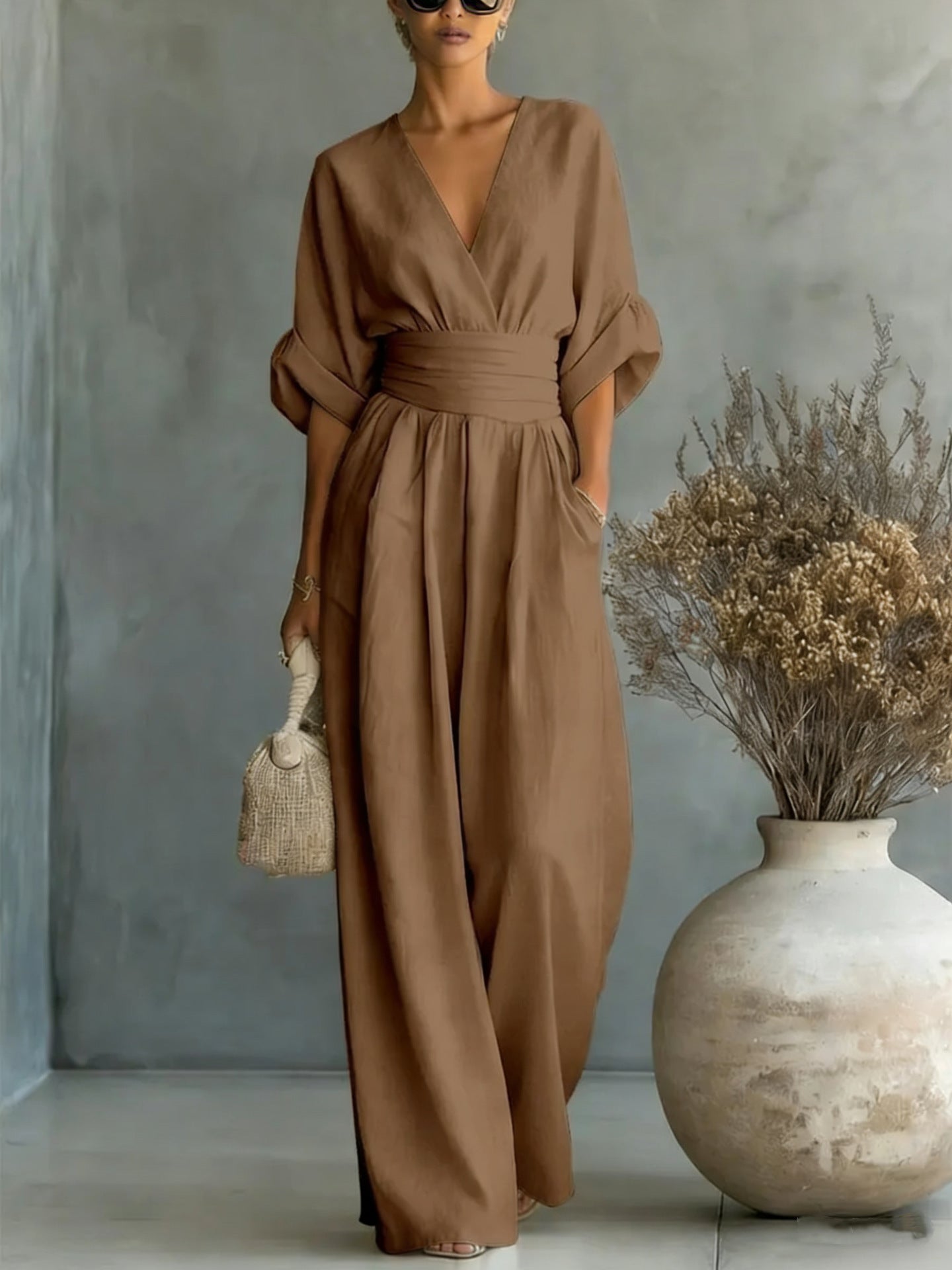 Ropa Elegante en V, Espalda Descubierta y Mangas Fluidas - Maison Claire et Sylvie
