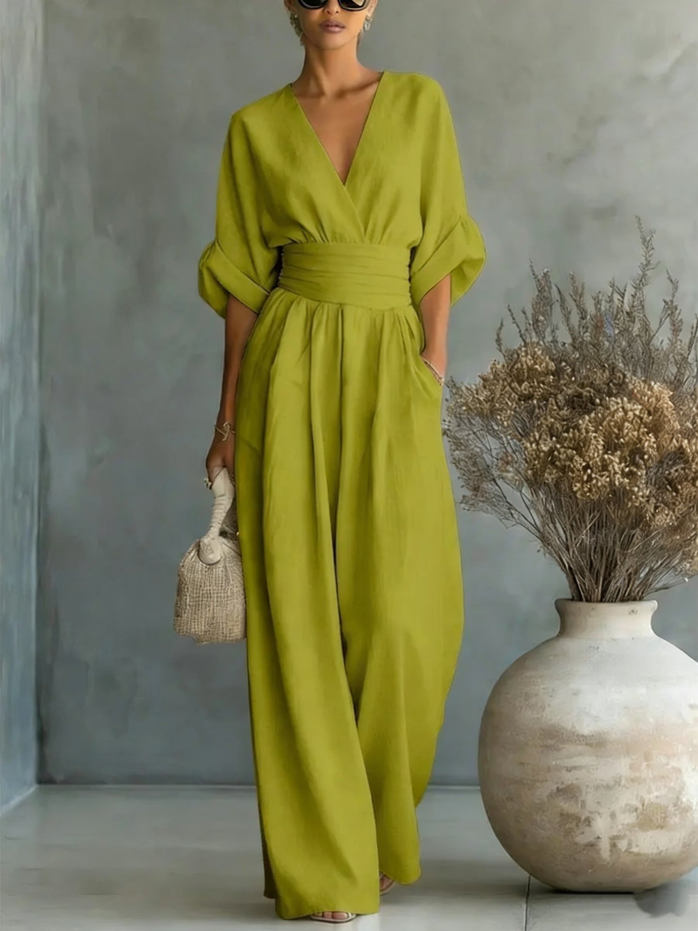 Ropa Elegante en V, Espalda Descubierta y Mangas Fluidas - Maison Claire et Sylvie