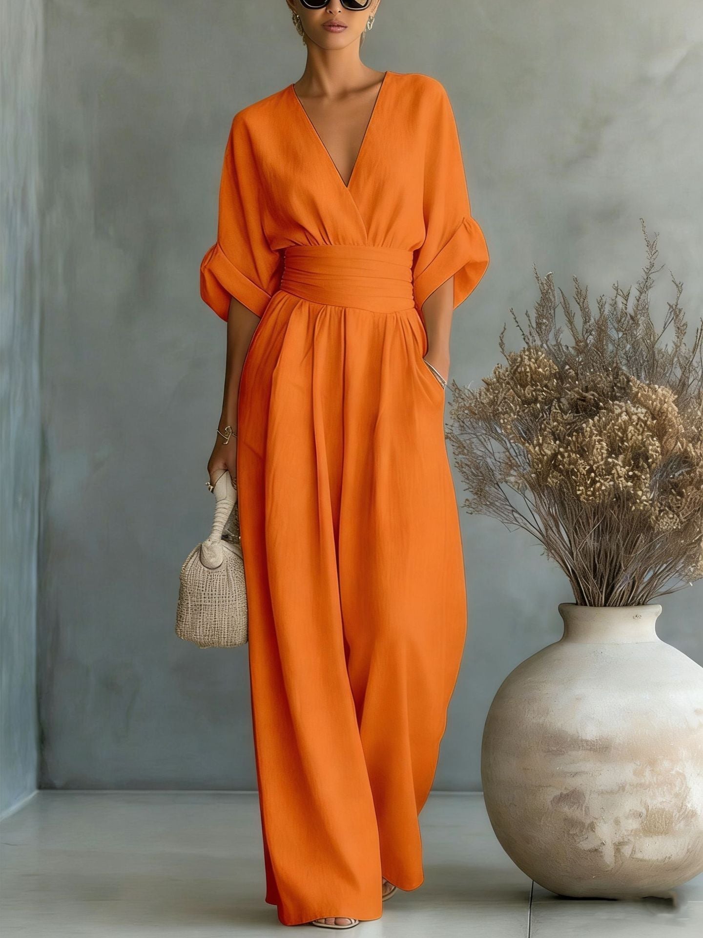Ropa Elegante en V, Espalda Descubierta y Mangas Fluidas - Maison Claire et Sylvie