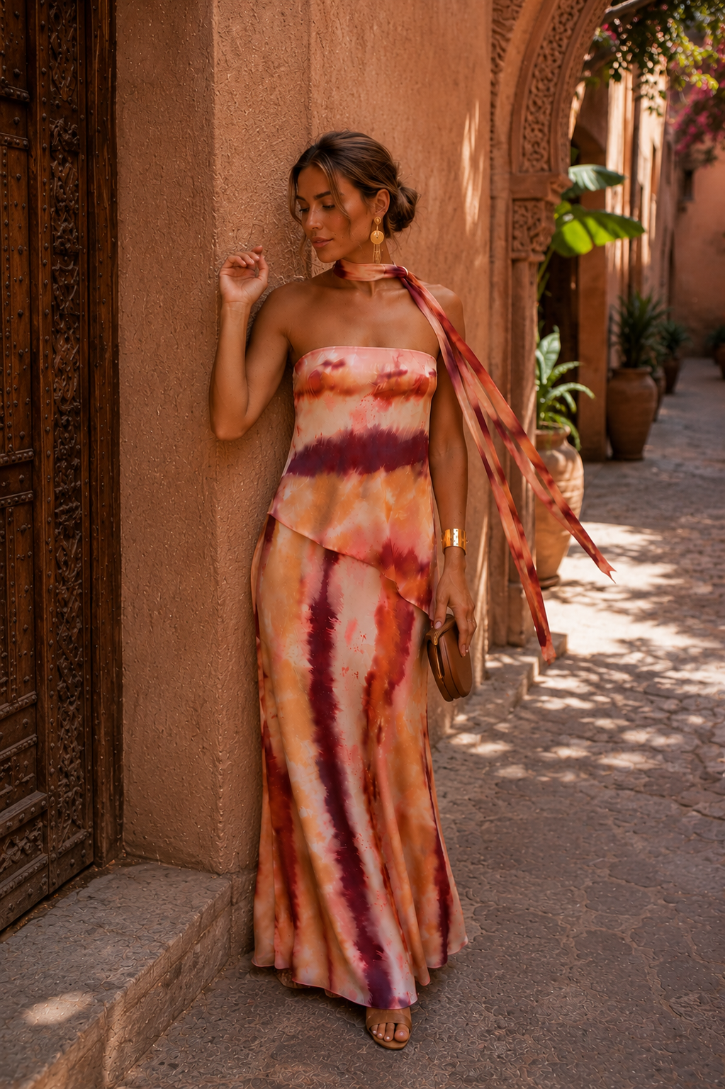 Vestido largo impreso con escote sin tirantes